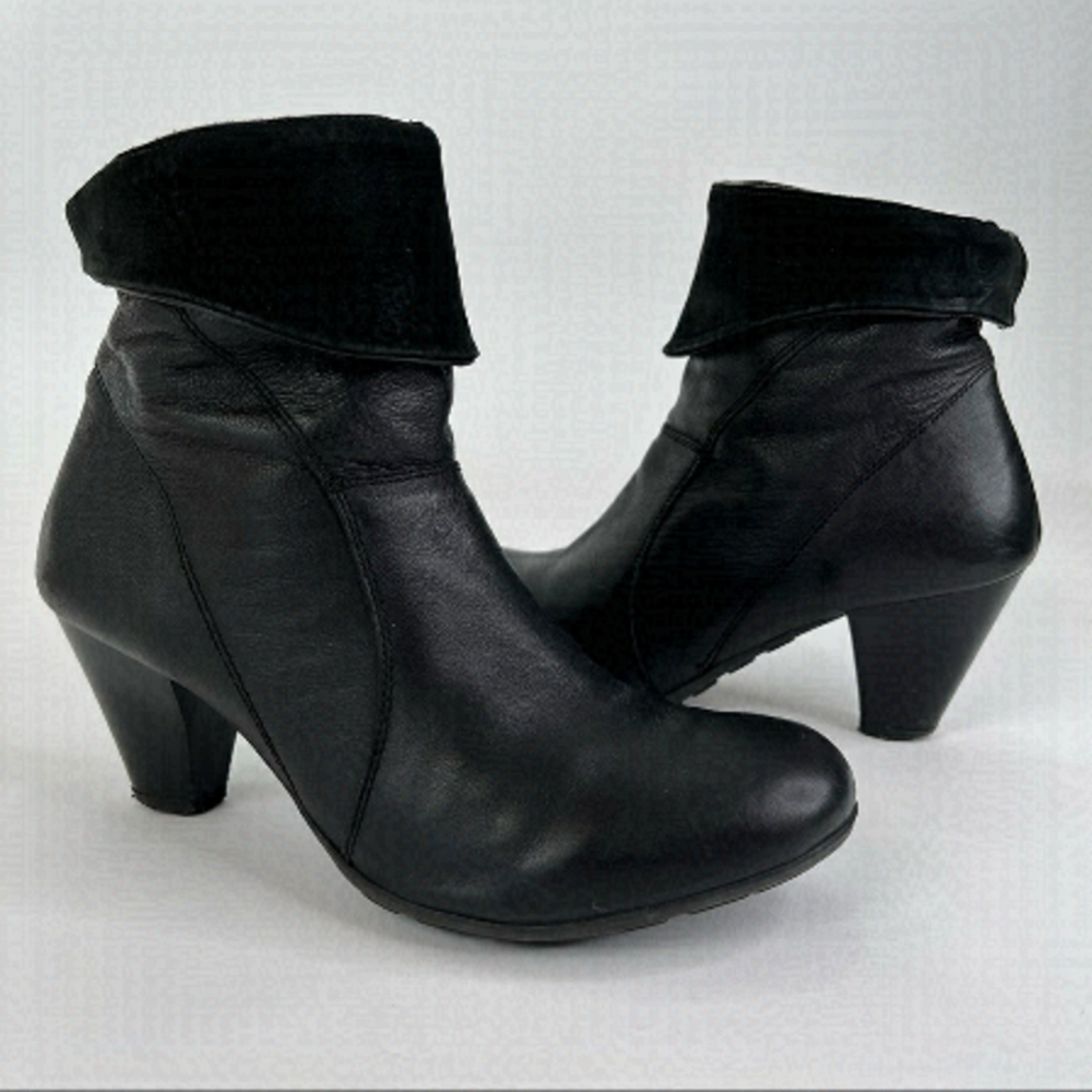 MUSSI Black Leather Foldover Suede Rounded Toe Pirate Ankle Bootie Boot Shoes